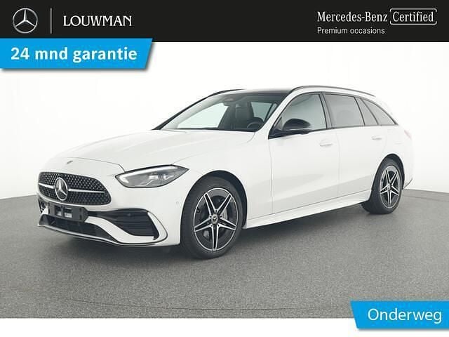 Wit Gebruikt 2025 Mercedes C300 AMG Stationwagen | € 54.945 (Eerlijke prijs) - Afbeelding 1/4
