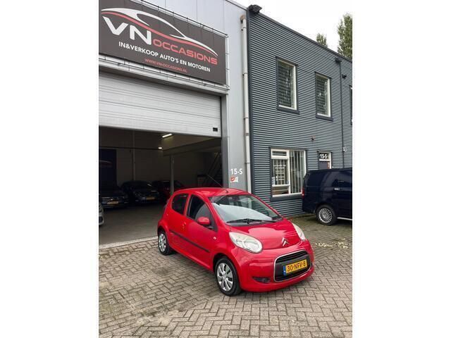 Rood Gebruikt 2010 Citroën C1 Hatchback | € 2.999 (Eerlijke prijs) - Afbeelding 1/4