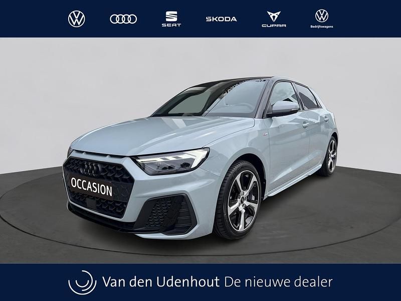 Grijs Gebruikt 2023 Audi A1 Sportback S-Line Hatchback | € 26.250 (Iets duurder) - Afbeelding 1/3