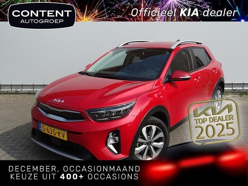 Rood Gebruikt 2023 Kia Stonic SUV | € 20.740 (Eerlijke prijs) - Afbeelding 1/4