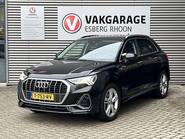 Zwart Occasion 2021 Audi Q3 S-Line SUV | € 31.950 (Super prijs) - Afbeelding 1/4