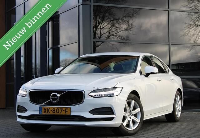 Wit Occasion 2019 Volvo S90 Momentum Sedan | € 22.950 (Eerlijke prijs) - Afbeelding 1/4