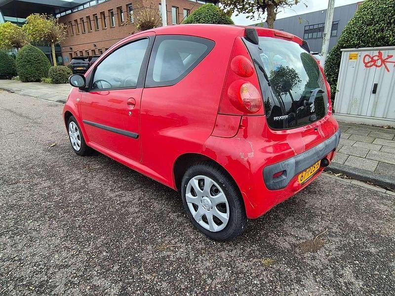 Occasion Peugeot 107 68 PK (50 kW) 2011 Rood Hatchback