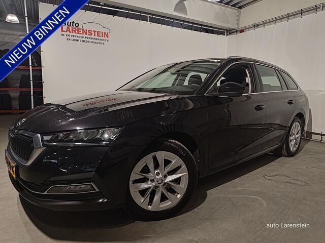 Zwart Gebruikt 2021 Skoda Octavia Business Line Stationwagen | € 25.450 (Eerlijke prijs) - Afbeelding 1/4