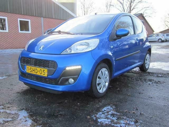 Blauw Gebruikt 2013 Peugeot 107 Hatchback | € 5.990 (Iets duurder) - Afbeelding 1/4