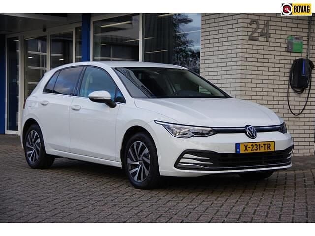 Wit Gebruikt 2021 VW Golf VIII Style Hatchback | € 22.400 (Goede deal) - Afbeelding 1/4