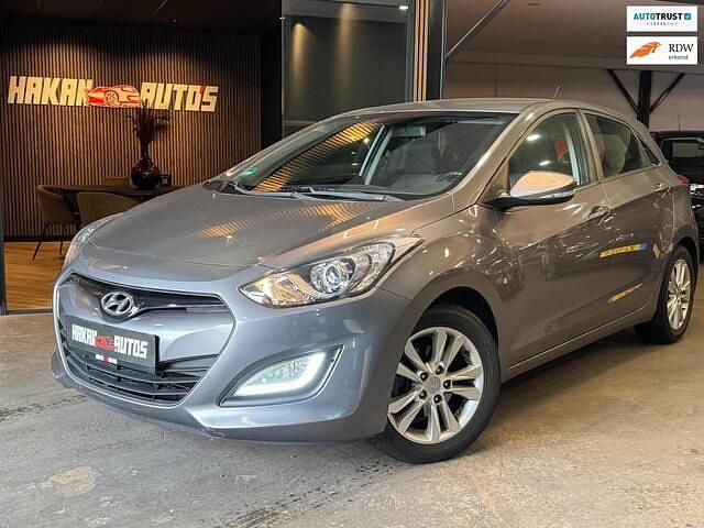 Grijs Occasion 2013 Hyundai i30 Hatchback | € 8.295 (Eerlijke prijs) - Afbeelding 1/4