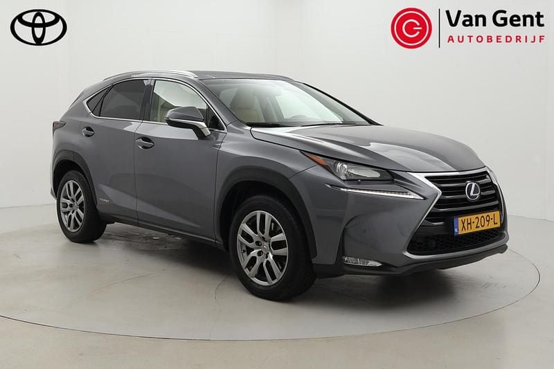 Grijs Gebruikt 2015 Lexus NX300h Luxury Line SUV | € 19.999 (Goede deal) - Afbeelding 1/4