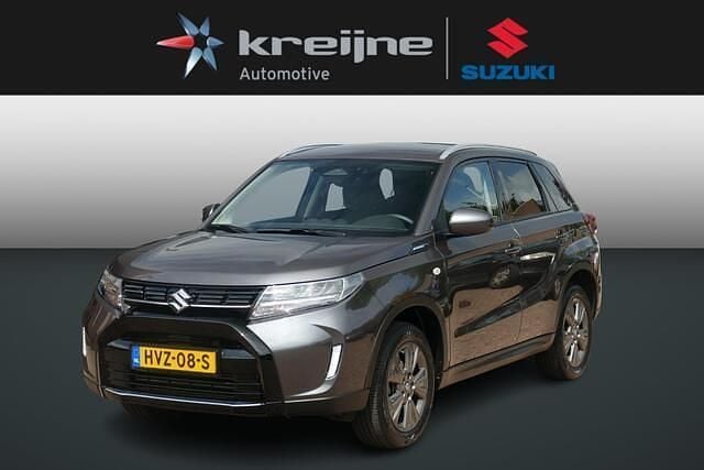Grijs Gebruikt 2024 Suzuki Vitara SUV | € 26.425 (Eerlijke prijs) - Afbeelding 1/4