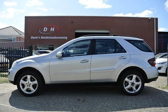 Occasion Mercedes 500 306 PK (225 kW) 2006 Grijs SUV