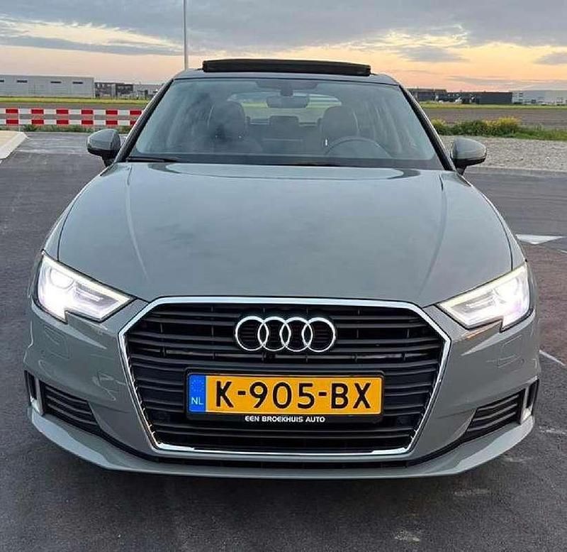 Wit Gebruikt 2019 Audi A3 Sportback Hatchback | € 16.888 (Goede deal) - Afbeelding 1/4