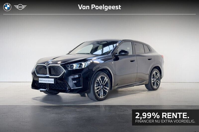 Zwart Gebruikt 2024 BMW iX2 M Sport SUV | € 51.895 (Eerlijke prijs) - Afbeelding 1/4