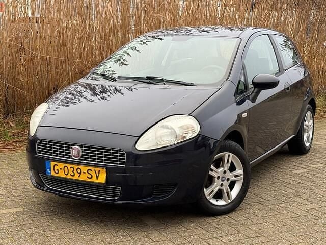 Blauw Gebruikt 2009 Fiat Grande Punto Active Hatchback | € 1.495 (Goede deal) - Afbeelding 1/4