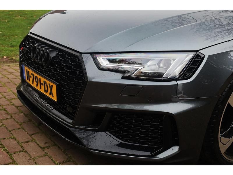 Occasion Audi RS4 451 PK (331 kW) 2018 Grijs (metallic) Stationwagen
