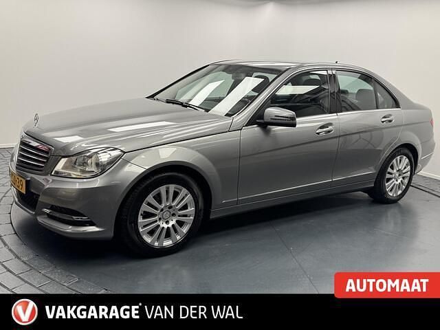 Grijs Gebruikt 2013 Mercedes C180 Ambition Sedan | € 11.950 (Eerlijke prijs) - Afbeelding 1/4