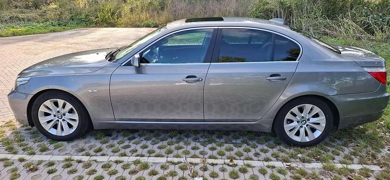 Grijs Gebruikt 2007 BMW 523 Executive Sedan | € 15.000 - Afbeelding 1/4