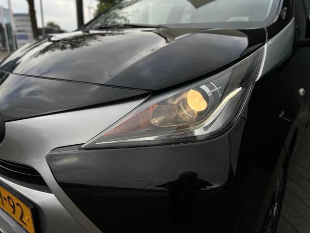 Occasion Toyota Aygo X-clusiv 69 PK (50 kW) 2015 Zwart Hatchback