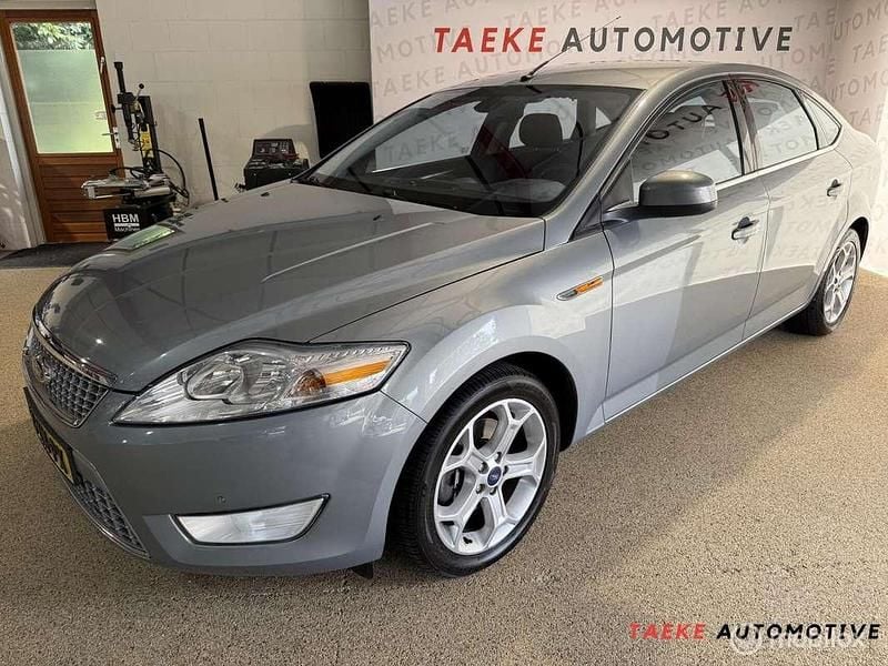 Grijs Gebruikt 2007 Ford Mondeo Titanium Hatchback | € 3.450 (Eerlijke prijs) - Afbeelding 1/4