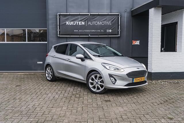 Grijs Occasion 2017 Ford Fiesta Vignale Hatchback | € 10.550 (Goede deal) - Afbeelding 1/4