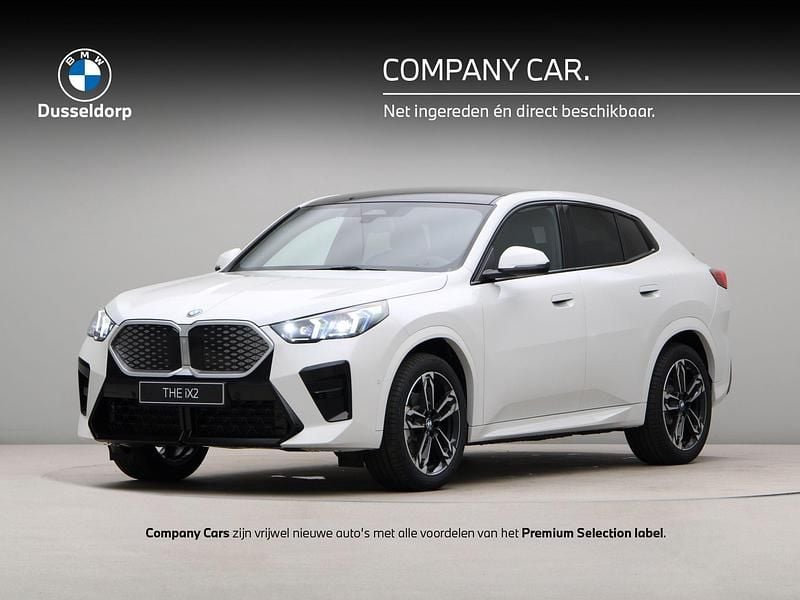 Wit Gebruikt 2025 BMW iX2 M Sport SUV | € 57.552 (Eerlijke prijs) - Afbeelding 1/4