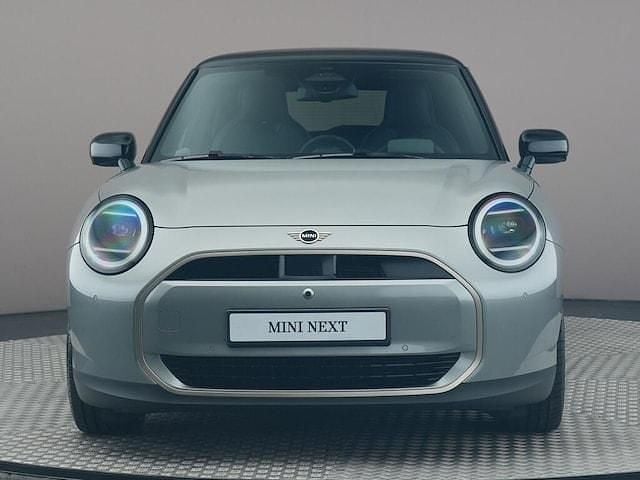 Occasion Mini Cooper Favoured 135 kW (184 PK) 2025 Grijs Hatchback