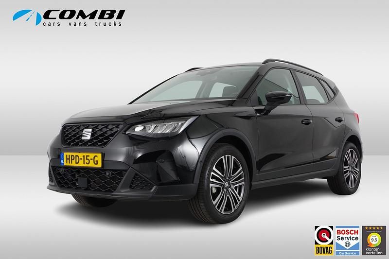Zwart Gebruikt 2023 Seat Arona Style SUV | € 22.450 (Duur) - Afbeelding 1/4