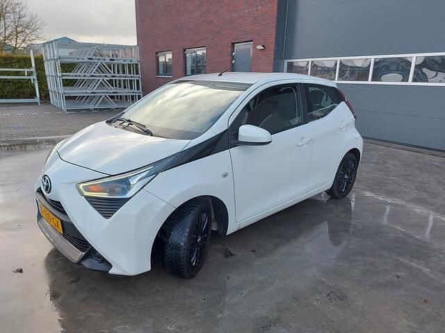 Occasion Toyota Aygo X-play 72 PK (52 kW) 2021 Wit Hatchback