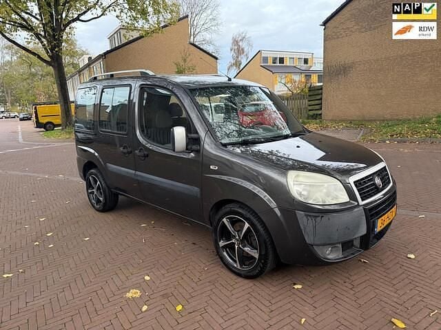 Grijs Gebruikt 2009 Fiat Doblò MPV | € 3.999 (Eerlijke prijs) - Afbeelding 1/4