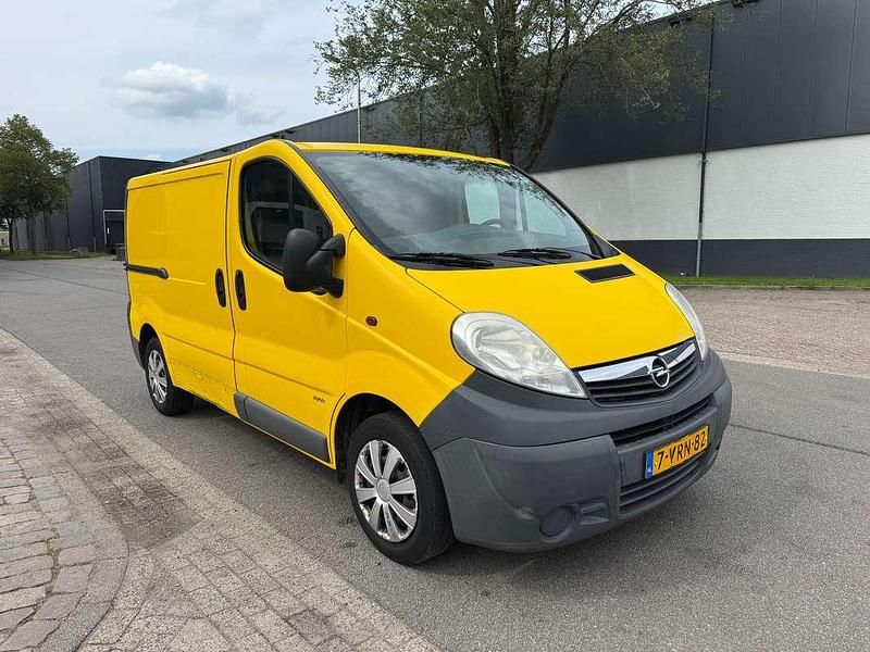 Gebruikt 2011 Opel Vivaro Van | € 2.500 (Super prijs) - Afbeelding 1/4