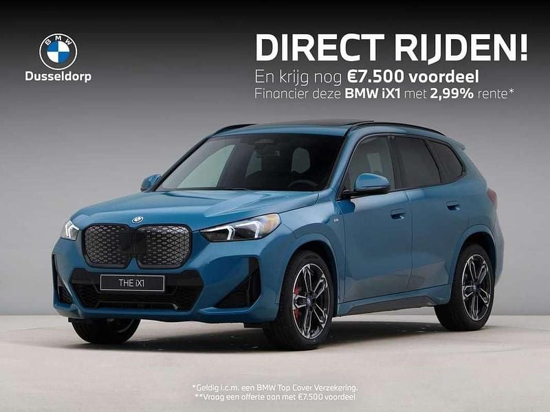 Blauw Nieuw 2025 BMW iX1 M Sport SUV | € 63.844 (Eerlijke prijs) - Afbeelding 1/4