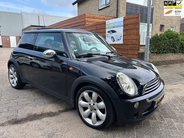 Zwart Gebruikt 2005 Mini ONE Salt Hatchback | € 3.250 (Eerlijke prijs) - Afbeelding 1/4