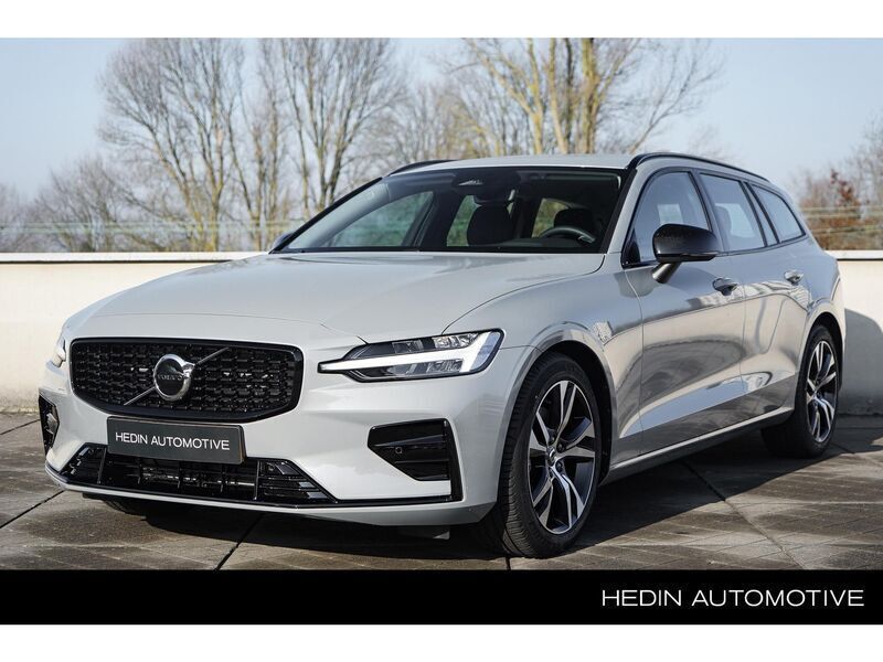 Grijs Gebruikt 2025 Volvo V60 Plus Stationwagen | € 52.995 (Duur) - Afbeelding 1/4