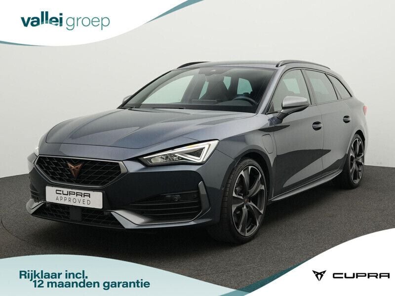 Grijs Gebruikt 2023 Cupra Leon VZ Stationwagen | € 32.900 (Eerlijke prijs) - Afbeelding 1/4