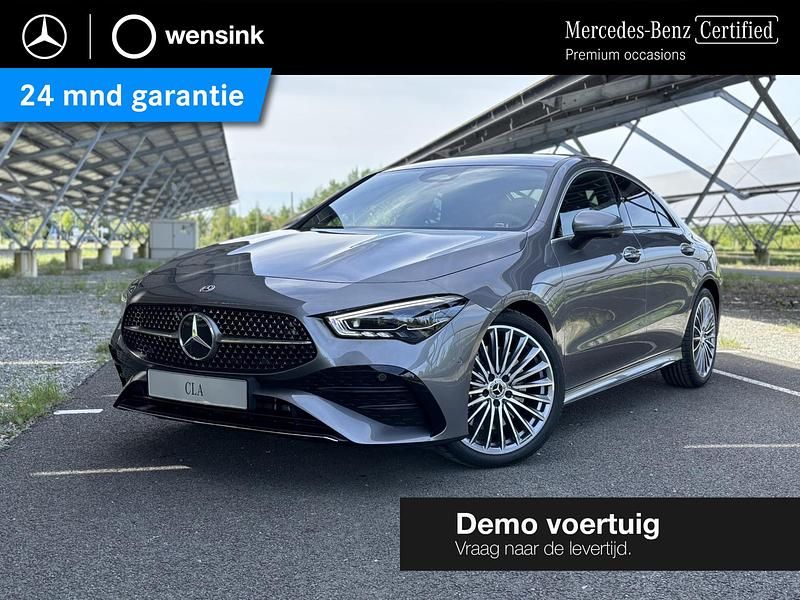 Grijs Nieuw 2025 Mercedes CLA180 Business Sedan | € 49.850 (Iets duurder) - Afbeelding 1/4