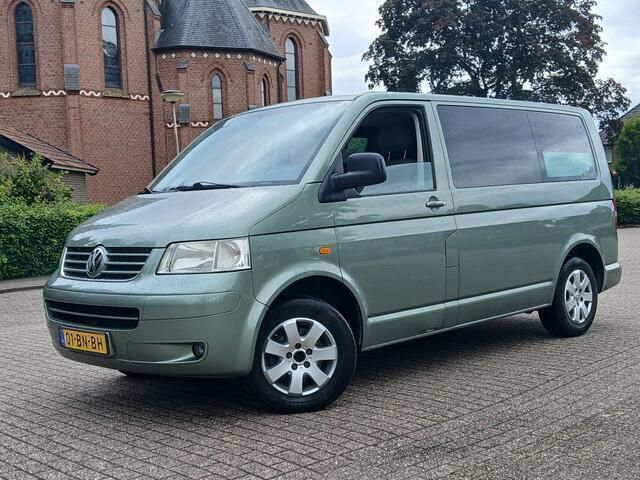 Groen Gebruikt 2004 VW T5 Van | € 2.799 (Eerlijke prijs) - Afbeelding 1/4