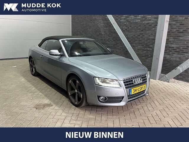 Grijs Gebruikt 2010 Audi A5 Cabriolet Proline Cabriolet | € 11.199 (Goede deal) - Afbeelding 1/4