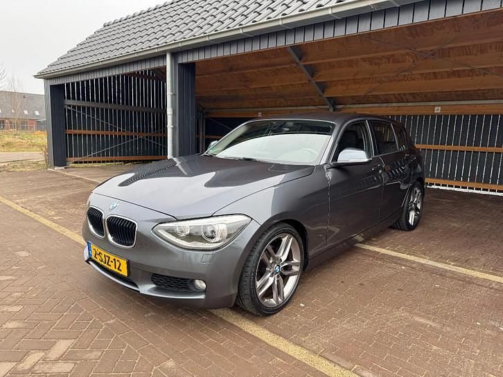 Occasion BMW 116 Executive 136 PK (100 kW) 2013 Grijs (metallic) Hatchback