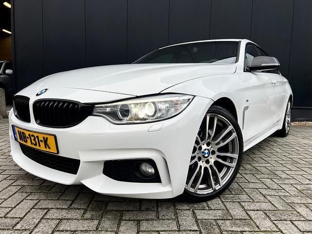 Wit Gebruikt 2017 BMW 420 M Sport Coupé | € 15.995 (Goede deal) - Afbeelding 1/4