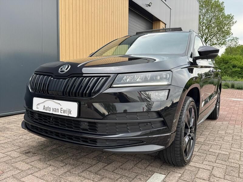 Zwart Gebruikt 2020 Skoda Karoq Business Line SUV | € 27.995 (Iets duurder) - Afbeelding 1/4