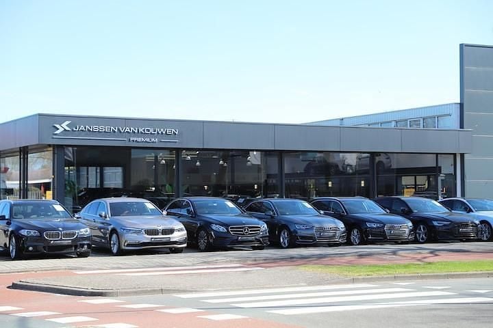 Grijs Gebruikt 2020 Citroën e-C4 Shine SUV | € 13.890 (Goede deal) - Afbeelding 1/1