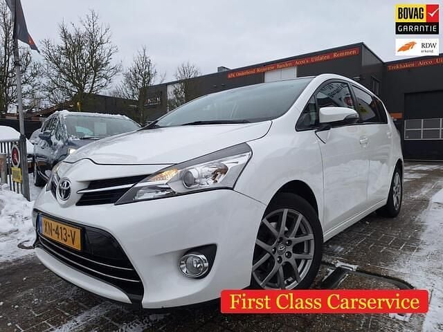 Wit Occasion 2013 Toyota Verso Business Edition MPV | € 8.900 (Goede deal) - Afbeelding 1/4