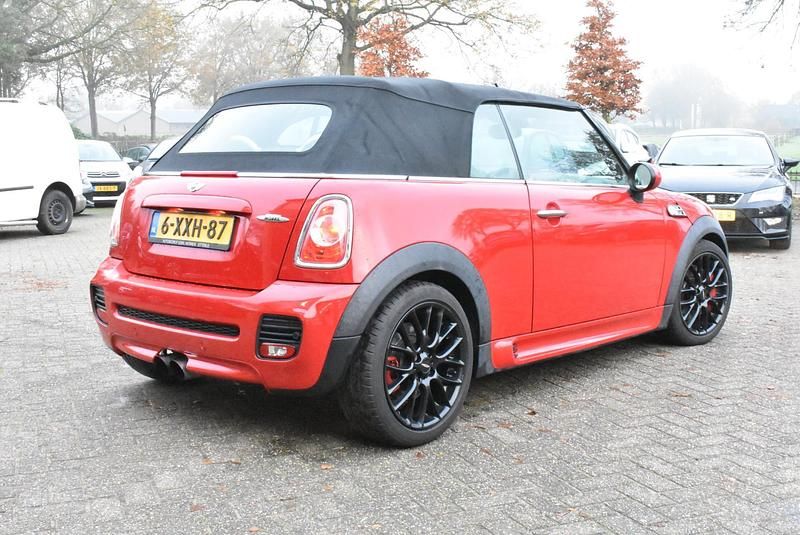 Occasion Mini John Cooper Works Cabriolet Chili 211 PK (155 kW) 2013 Rood Cabriolet