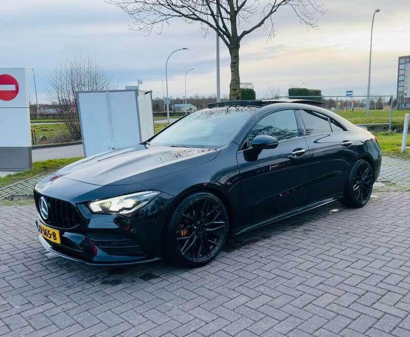 Zwart Gebruikt 2019 Mercedes CLA180 AMG Sedan | € 31.750 (Iets duurder) - Afbeelding 1/4