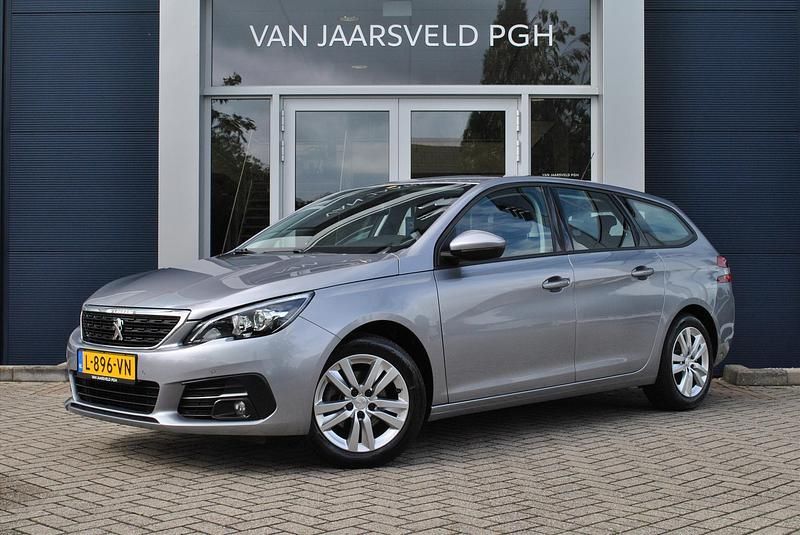 Grijs Occasion 2021 Peugeot 308 SW Active Stationwagen | € 15.900 (Super prijs) - Afbeelding 1/4
