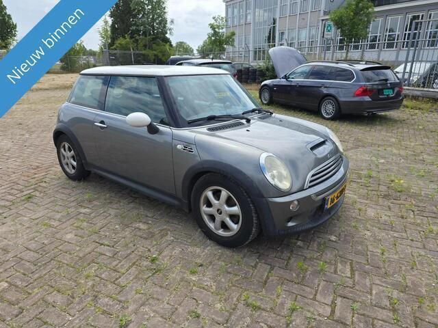 Grijs Gebruikt 2003 Mini Cooper S Hatchback | € 2.750 (Goede deal) - Afbeelding 1/4