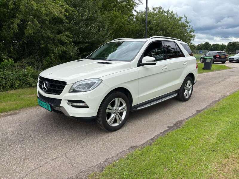 Wit Gebruikt 2012 Mercedes ML350 SUV | € 18.950 (Super prijs) - Afbeelding 1/4