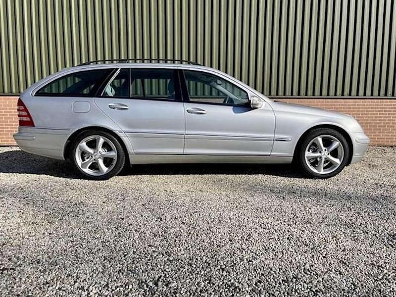 Zilver Gebruikt 2002 Mercedes C200 Elegance Stationwagen | € 10.500 - Afbeelding 1/4