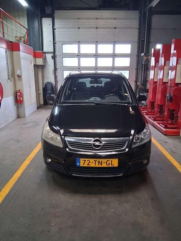 Occasion Opel Zafira Cosmo 150 PK (110 kW) 2006 Zwart MPV
