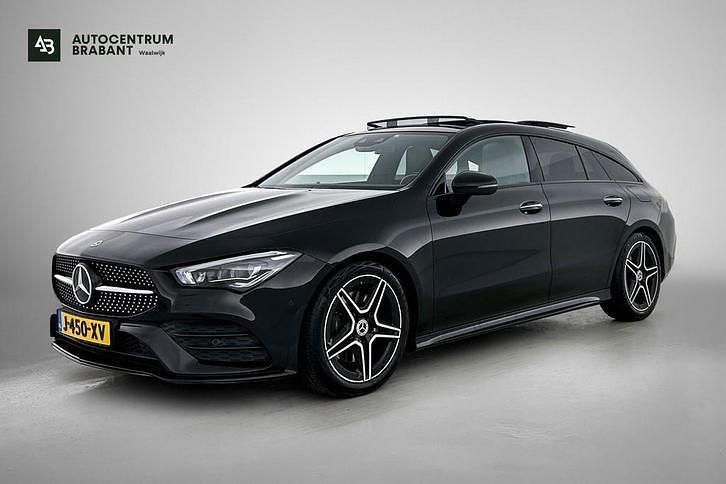 Zwart Gebruikt 2020 Mercedes CLA200 Shooting Brake Business Stationwagen | € 23.945 (Eerlijke prijs) - Afbeelding 1/4