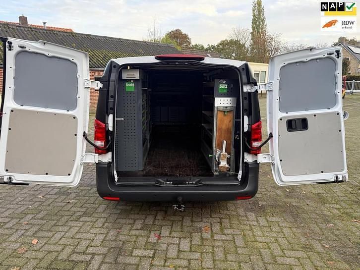 Wit Gebruikt 2021 Mercedes Vito Van | € 18.450 (Super prijs) - Afbeelding 1/4